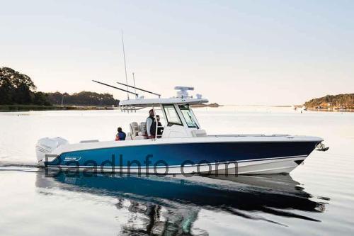 Boston Whaler 330 Outrage tekniske specifikationer og anmeldelser